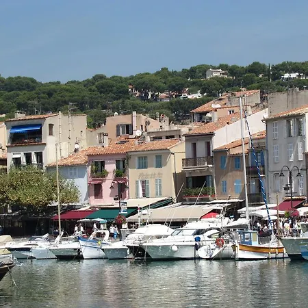 Camping Les Dauphins Campsite 3*