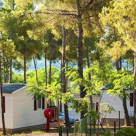 Camping Les Dauphins Saint-Cyr-sur-Mer