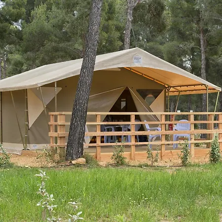 Campsite Camping Les Dauphins